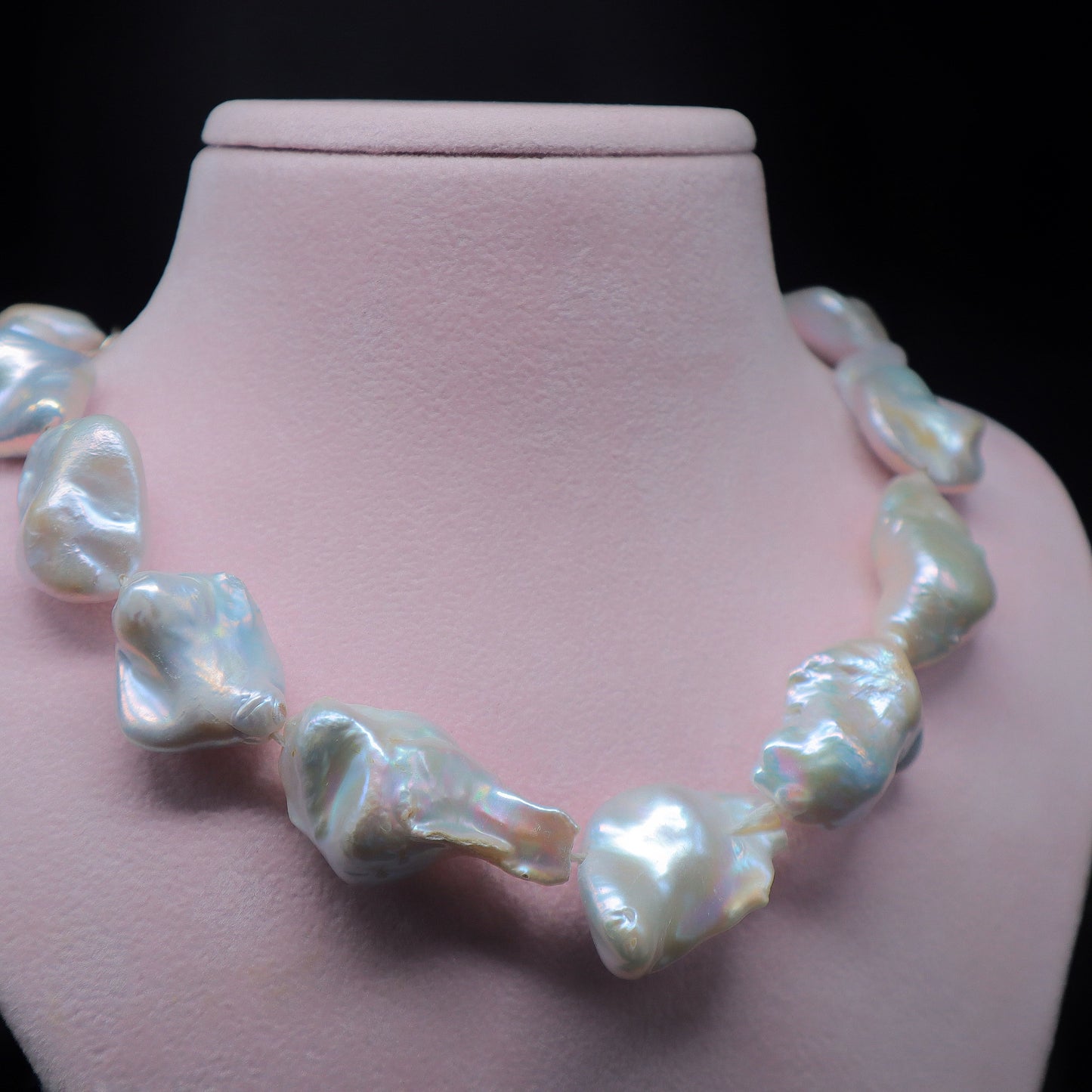 𝒥𝑜𝓈'𝒾𝑒 - Pearl Necklace