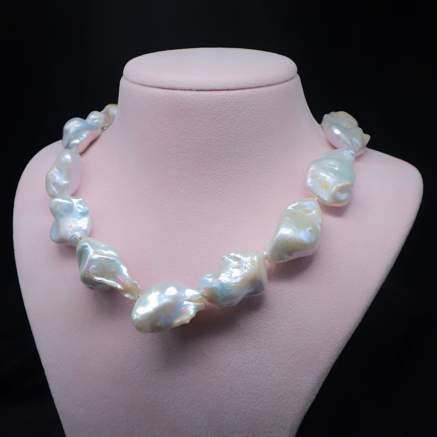 𝒥𝑜𝓈'𝒾𝑒 - Pearl Necklace