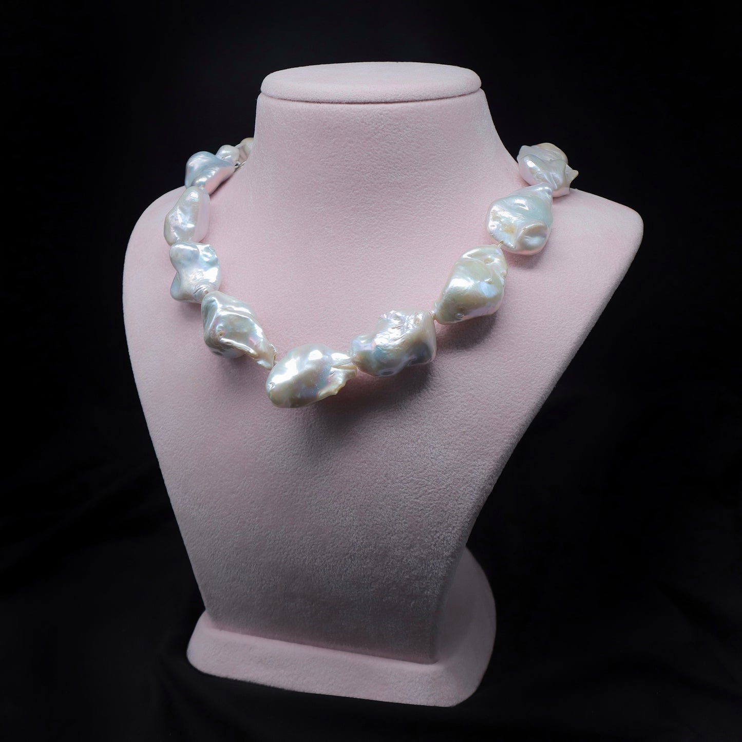 𝒥𝑜𝓈'𝒾𝑒 - Pearl Necklace