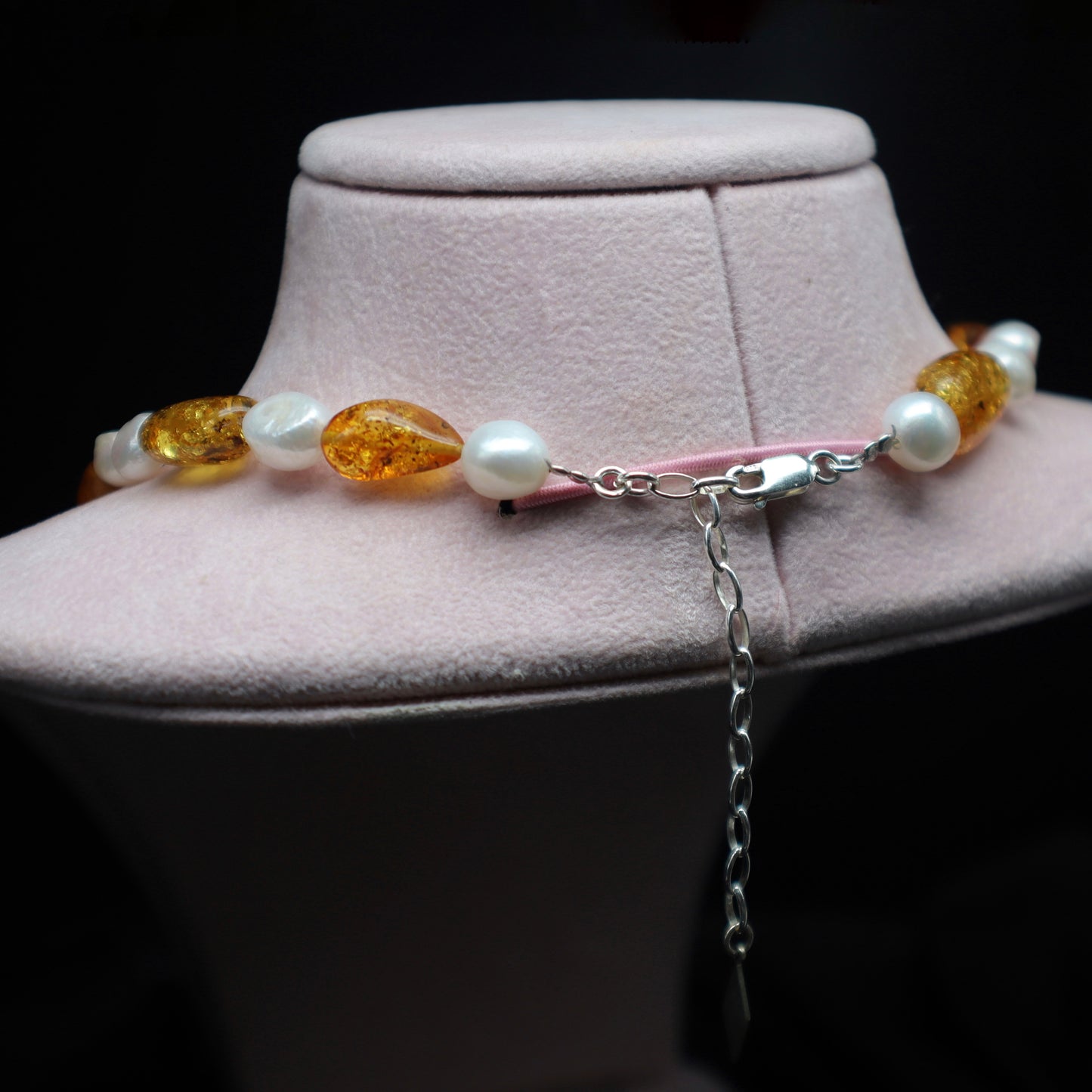 𝒜𝓃𝑔𝑒𝓁𝒾𝓆𝓊𝑒 -  Amber&Pearl Necklace